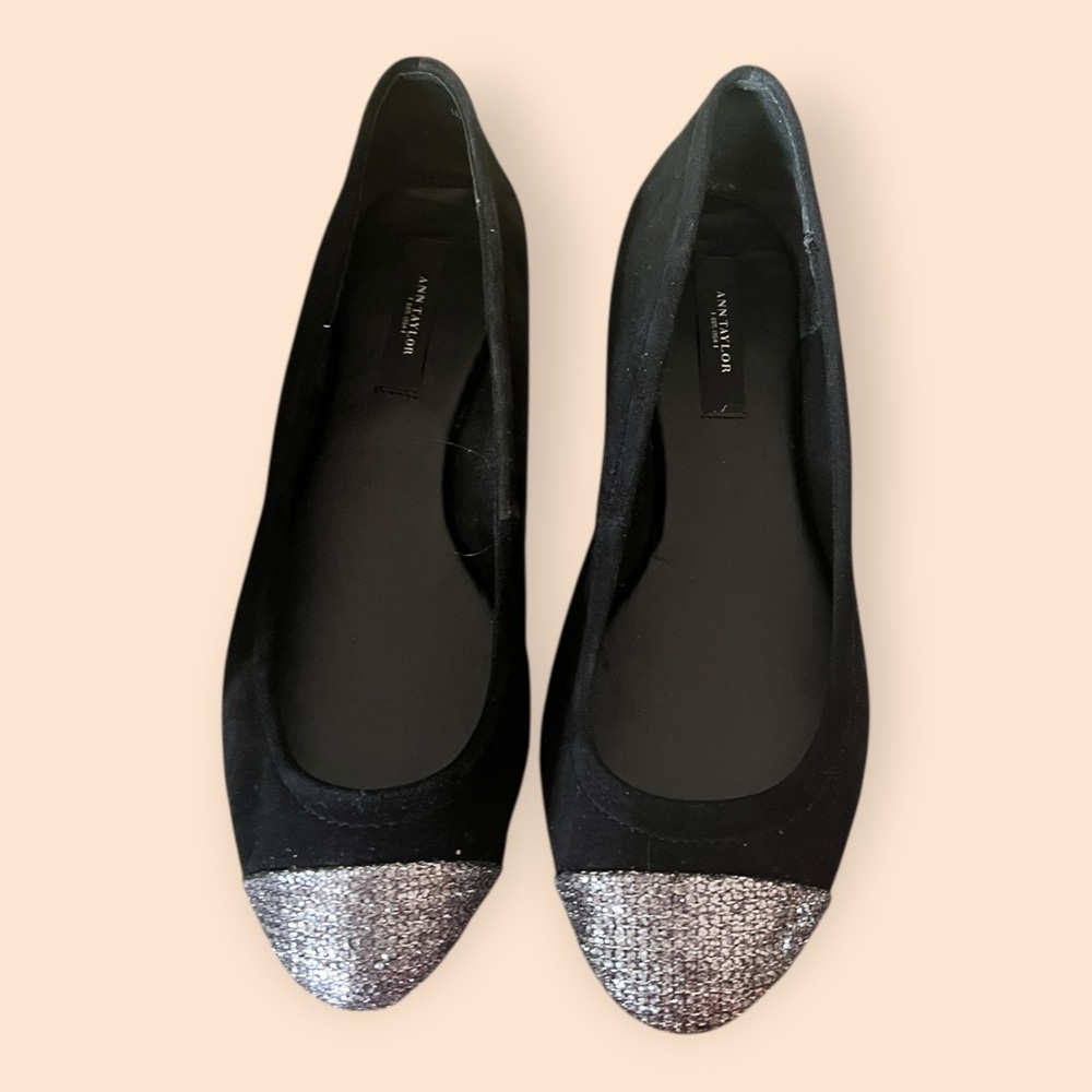 NIB • Ann Taylor Perfect City Flats • Black with Silver Glitter Toe • Size 8.5